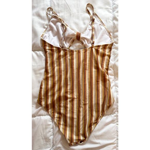 RYLEE + CRU Bow Front Striped One-Piece Swimsuit Beach Vacation Size L - Picture 4 of 5